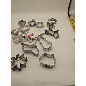 Lot of 13 Ann Clark Cookie Cutters Metal Christmas Halloween Patriotic Pumpkin‎